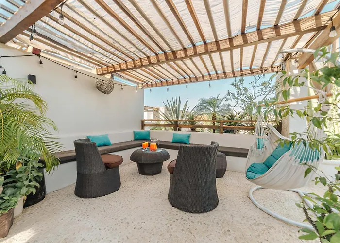 Apartment Penthouse With Rooftop And Jacuzzi In Downtown