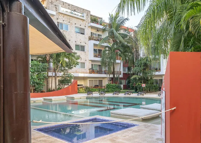 Apartment Penthouse With Rooftop And Jacuzzi In Downtown