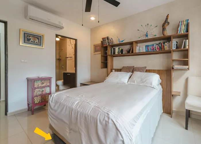 Apartment Penthouse With Rooftop And Jacuzzi In Downtown