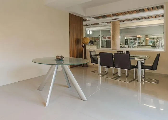 Apartment Penthouse With Rooftop And Jacuzzi In Downtown
